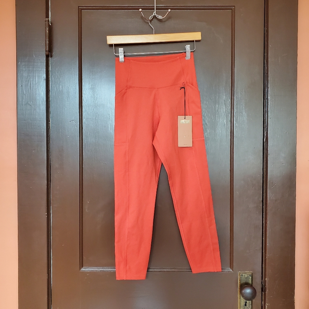 NWT Girlfriend Collective Compressive Pocket Legging in Tart